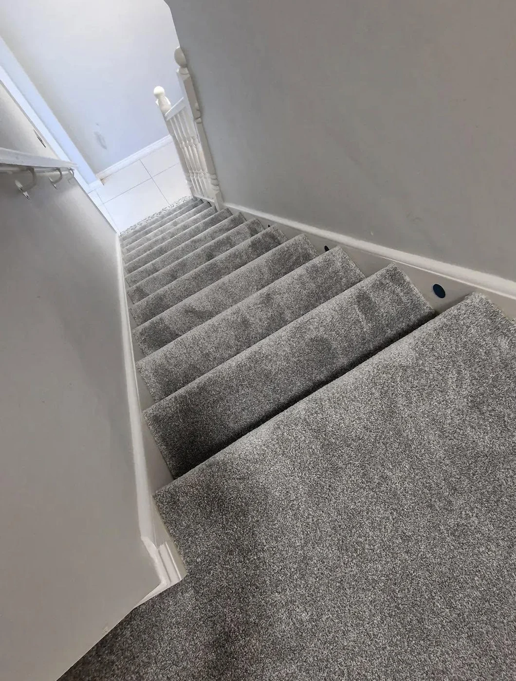 FlooringBros carpet installation on a staircase